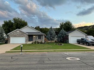 1957 E Cedar Bench Dr, South Weber, UT 84405