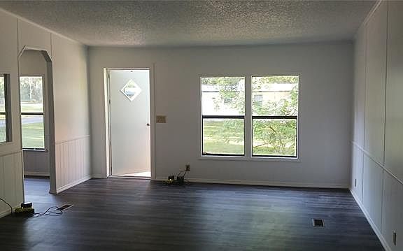 3rd image of 1001 NE 77th St #4