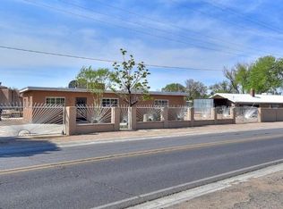 1718 Blake Rd SW, Albuquerque, NM 87105
