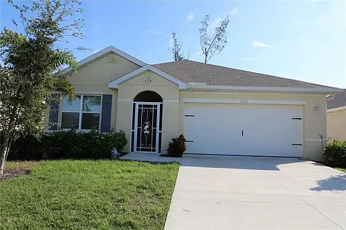 25316 E Lenox Cir Photo 1