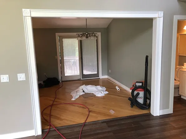 19800 Longview Dr, Lawrenceburg, IN 47025