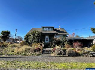 316 Douglas Ave, Tillamook, OR 97141