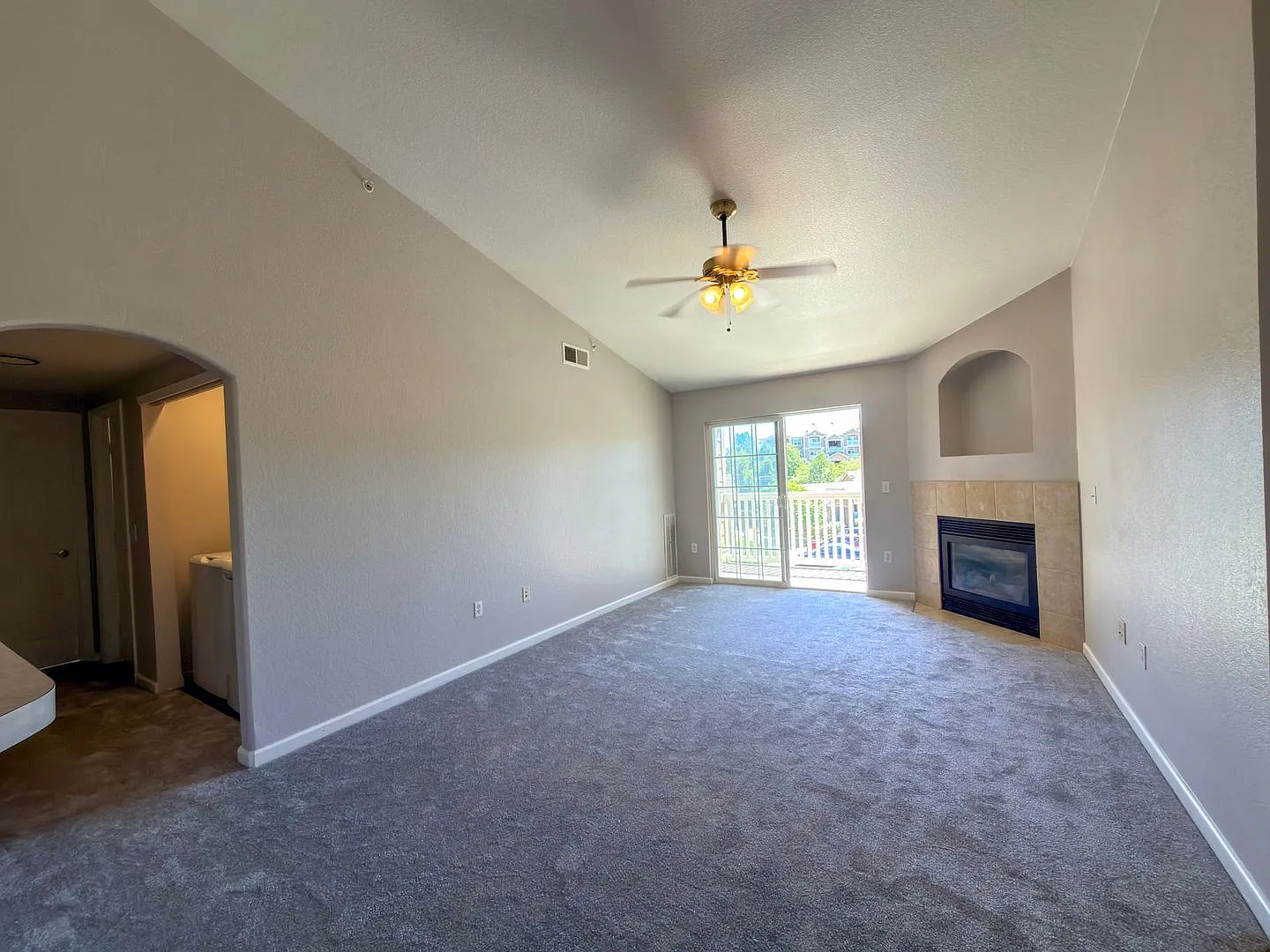Top-Floor Condo with Vaulted Ceilings, Mountain Views & Garage in Cherry Creek Schools — Photo 4