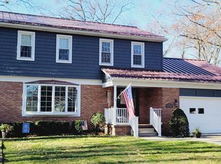 3209 Monticello Dr, Port Huron, MI 48060