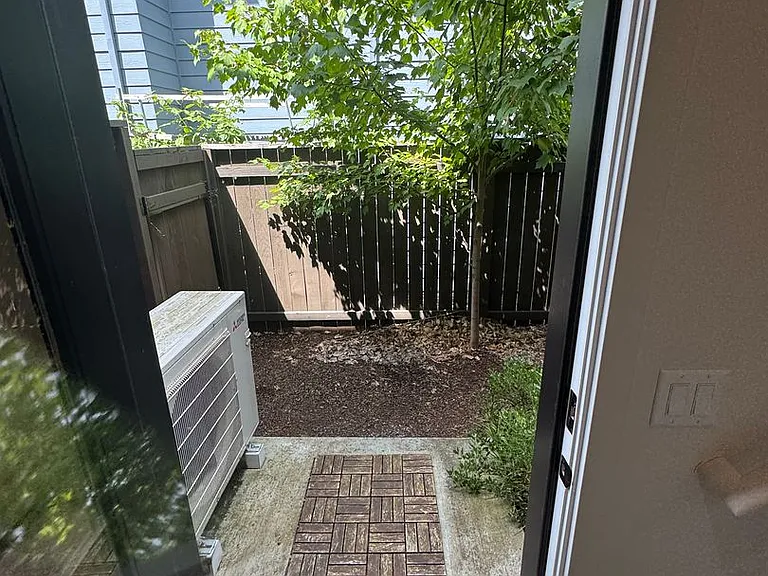 Emerald Townhomes — Photo 28