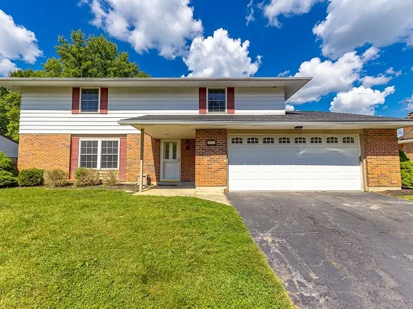 7221 Rustic Woods Dr, Dayton, OH 45424