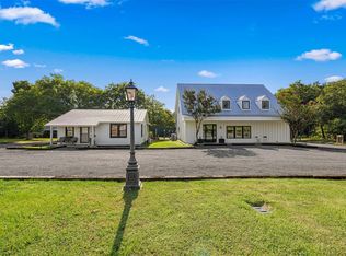 453 N Washington St, Round Top, TX 78954