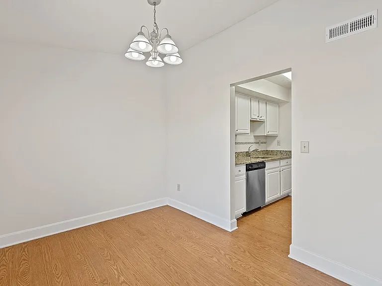 Harpers Point Apartments* — Photo 70