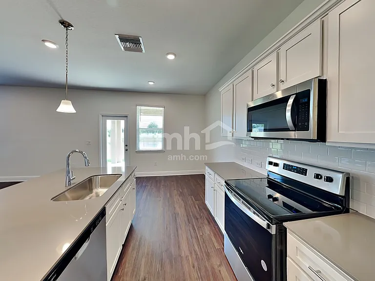 14620 Cedar Mill Dr — Photo 3