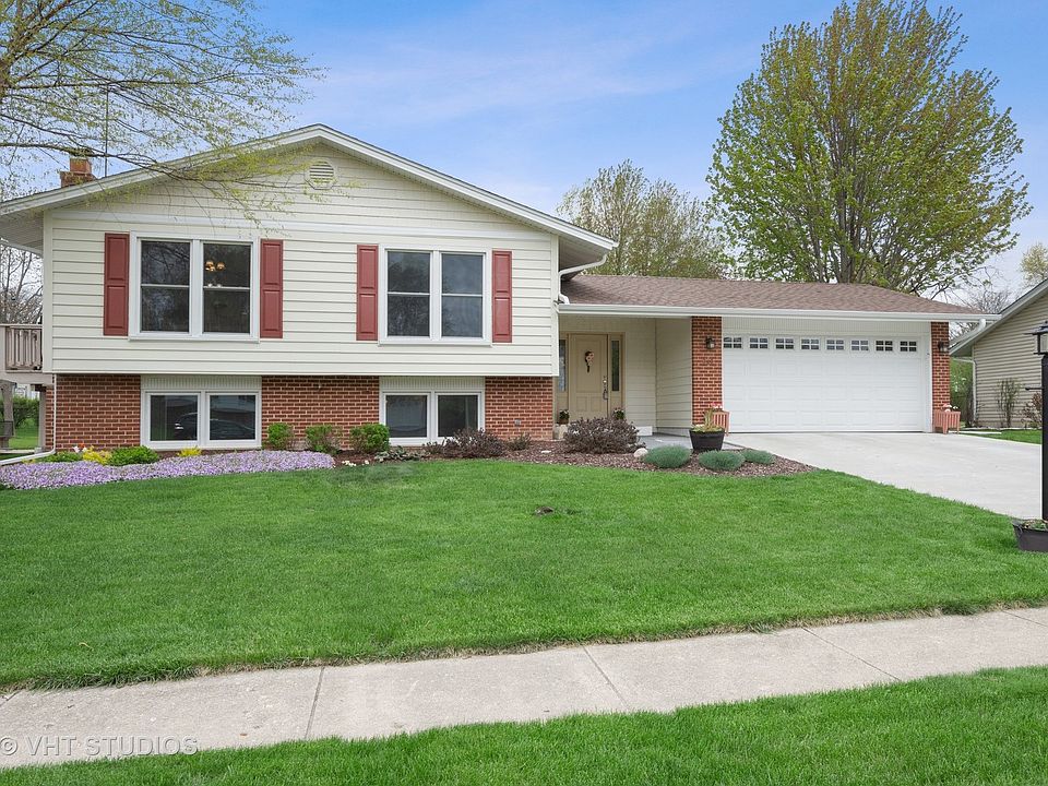 1st image of 940 W Firestone Dr