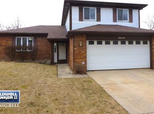2S130 Lynn Ct, Warrenville, IL
