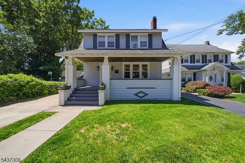1st image of 374 Diamond Bridge Ave