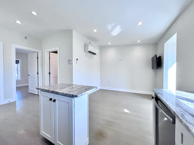 69 Cottage St #3 — Photo 3
