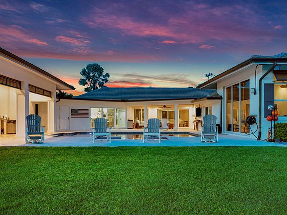 4th image of 859 Country Club Dr