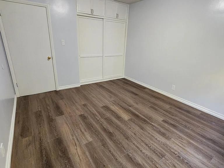2009 Argyle Ave #8 — Photo 20