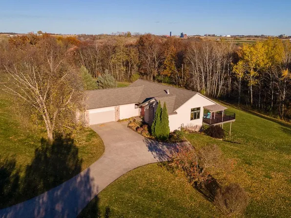 N1666 Meadow Ridge ROAD, La Crosse, WI 54601