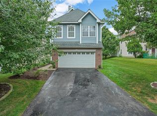 16 Mackellar Ct, Peekskill, NY 10566