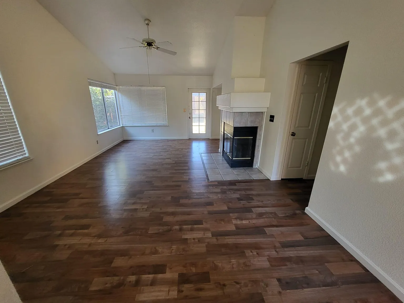 902 Kate Linde Circle — Photo 2