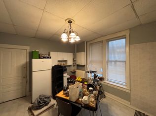 1522 W Victoria St APT 1F, Chicago, IL 60660