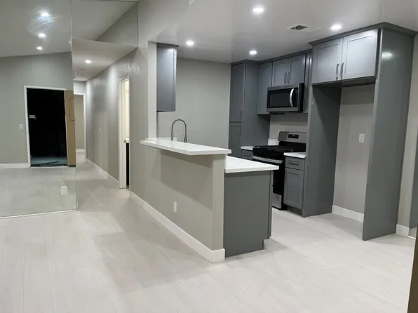 31200 Landau Blvd, Cathedral City, CA