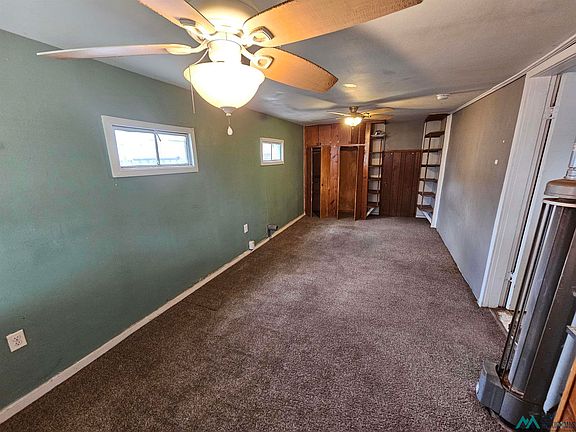 5th image of 900 N Edwards St