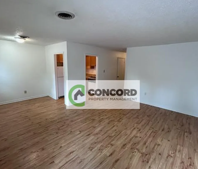 620 Fairmont St #C — Photo 2