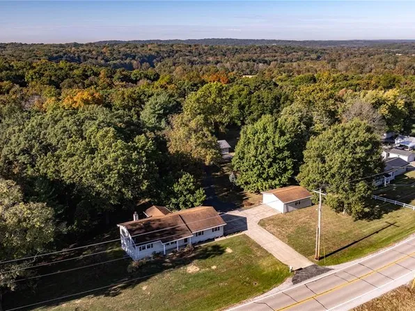 3619 W Delmar Ave, Godfrey, IL 62035