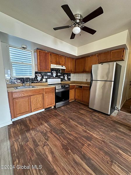 3rd image of 1181 Chrisler Avenue