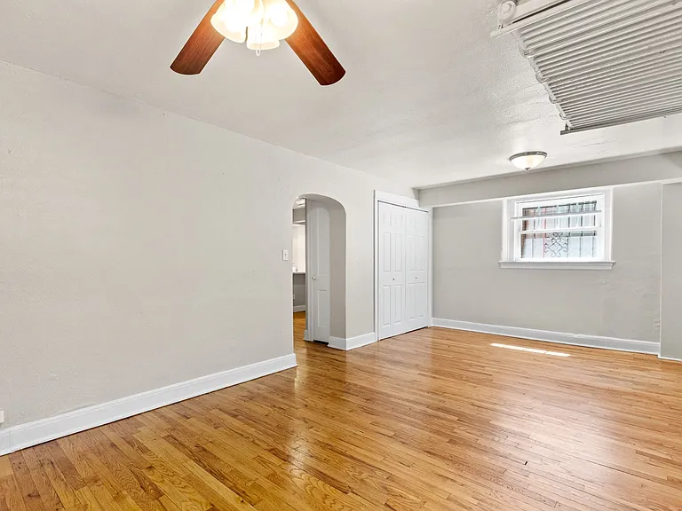 1236 N Pearl St — Photo 9