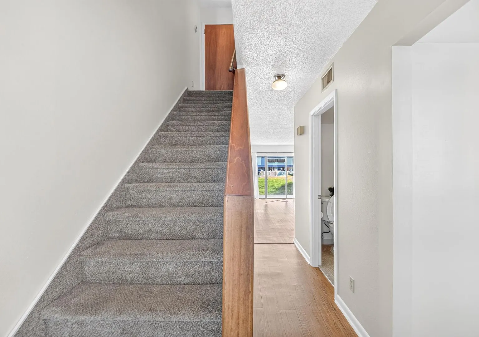 Welcome To Your Dream Coastal Escape In The Quaint Seaside Town Of Ponce Inlet! — Photo 3