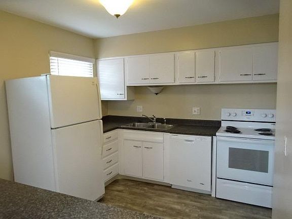 4th image of 175 Twinbrook Dr