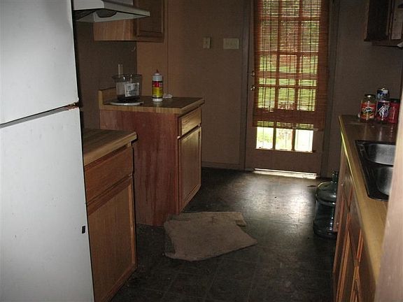 3rd image of 3773 Walsingham Dr
