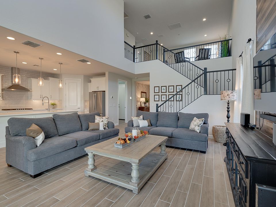 1st image of 2051 E Park View Ln
