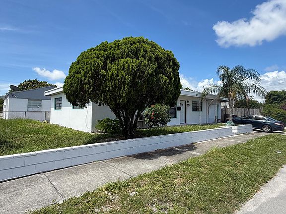 3rd image of 4801 Parker Avenue