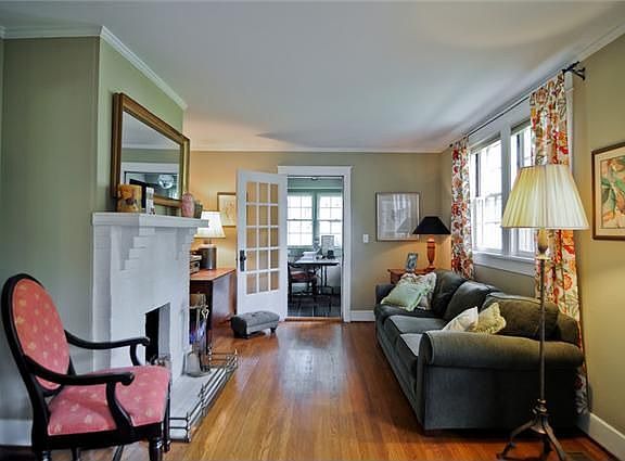3rd image of 3930 Cambridge Ave