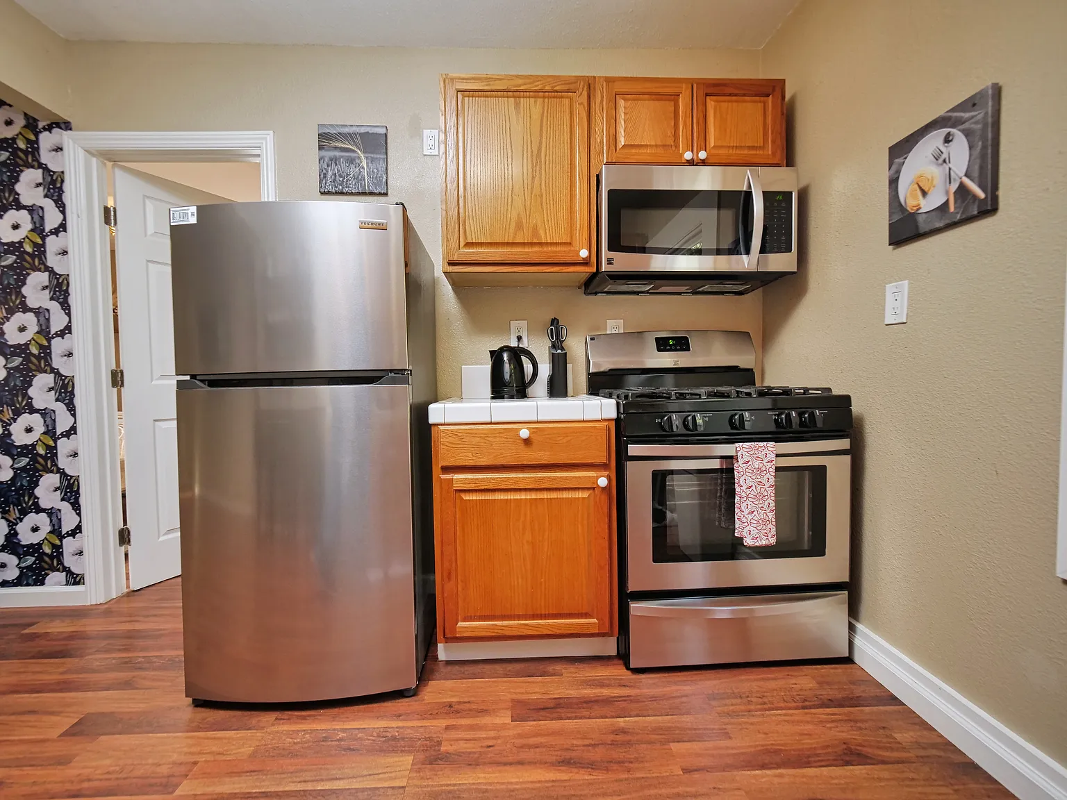1 bed, 570 sqft, $2,800 — Photo 3