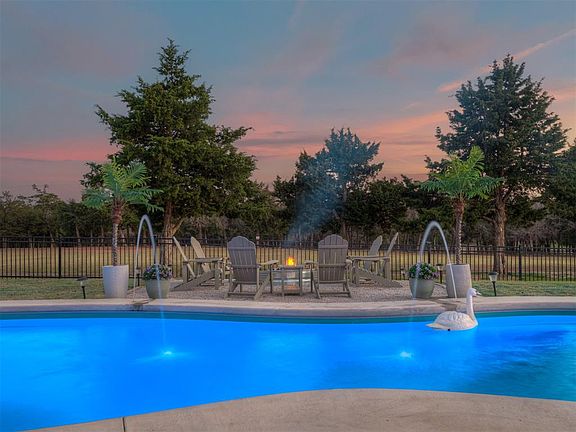 2nd image of 4850 W Canyon Rd