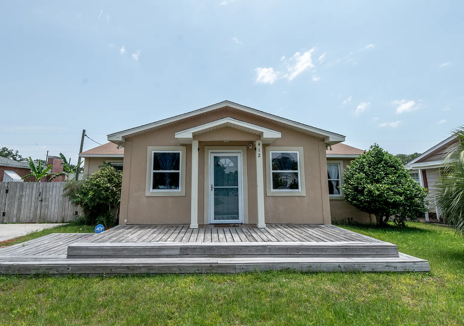 Welcome to this Beautifully Furnished 3/2 Home at Navy Point! — Photo 2