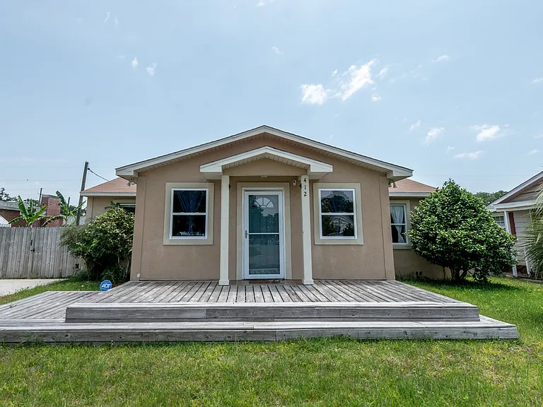 412 Labree Rd — Photo 2