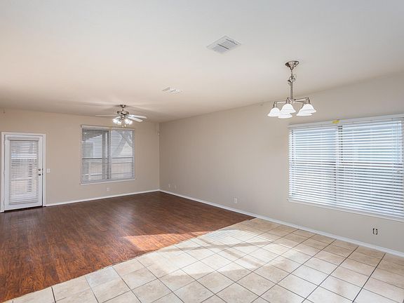 3rd image of 8534 Pecan Cross
