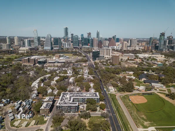 900 S 1st St #303, Austin, TX 78704