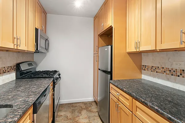 Rented by Brown Harris Stevens | media 25