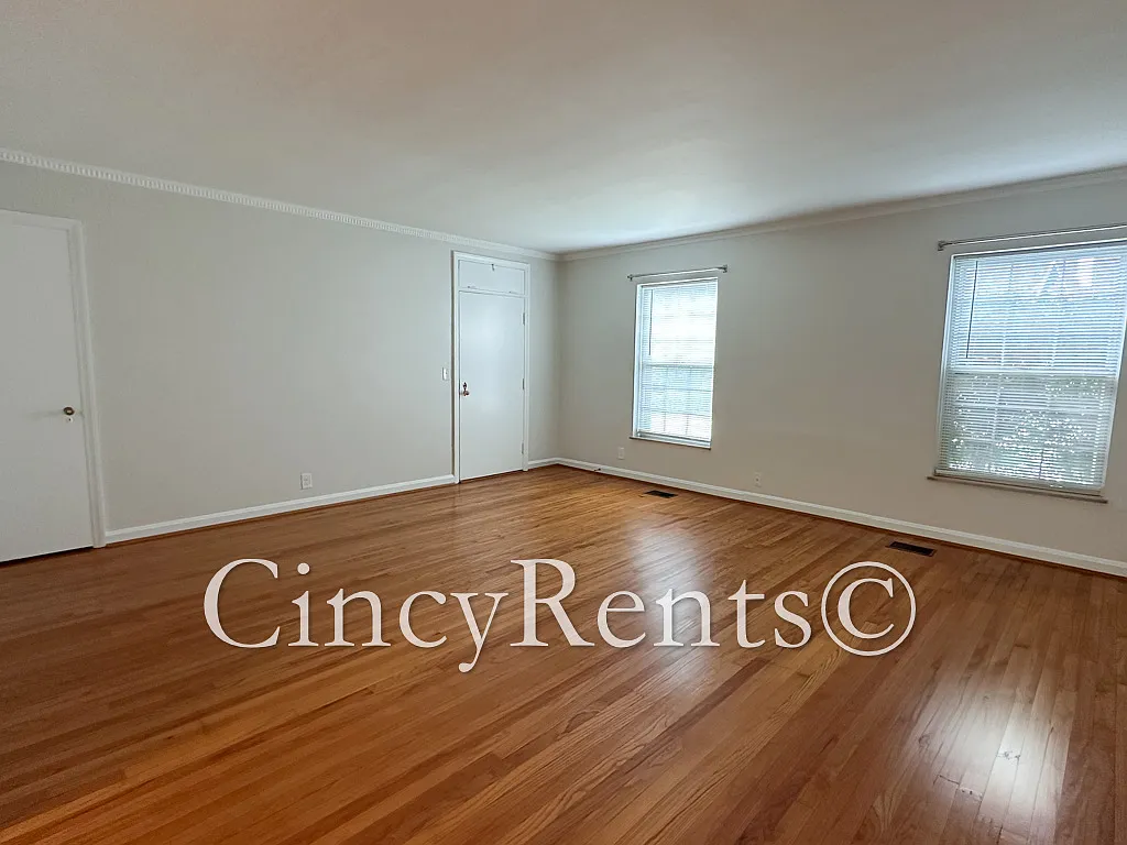 2 bed, 1050 sqft, $1,595 — Photo 3