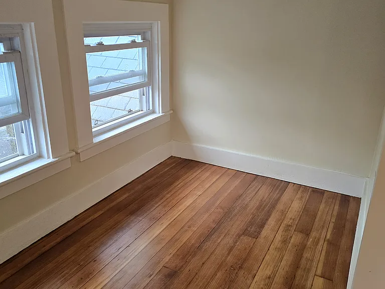 77 Rowe St #2 — Photo 14