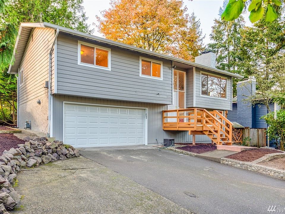 1st image of 3225 180th Ave NE