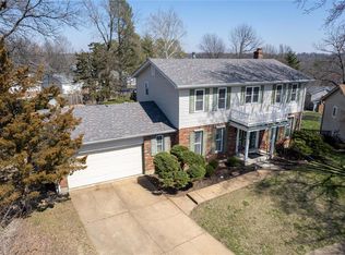 346 Oakleigh Woods Dr, Ballwin, MO
