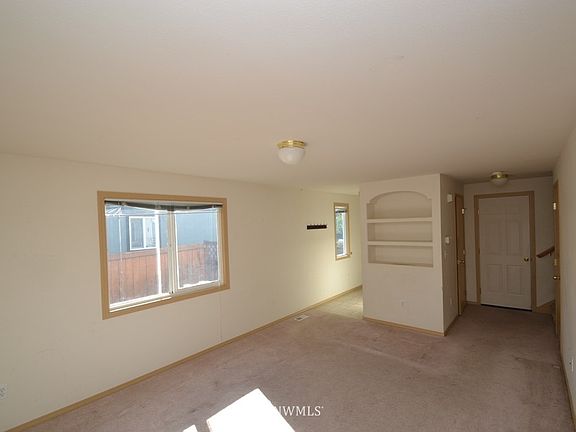 3rd image of 14901 45th Avenue NE #218