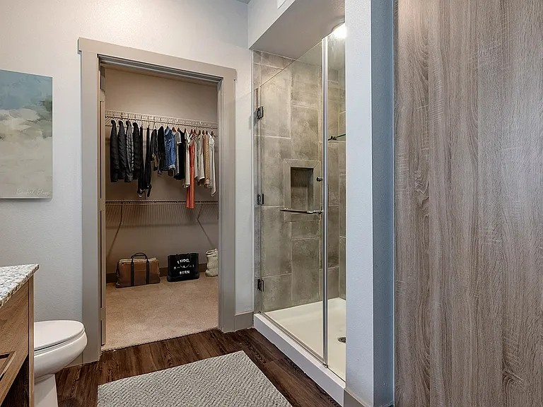 The Cosmopolitan Apartments — Photo 16