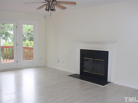 4th image of 1 Great Oak Ct