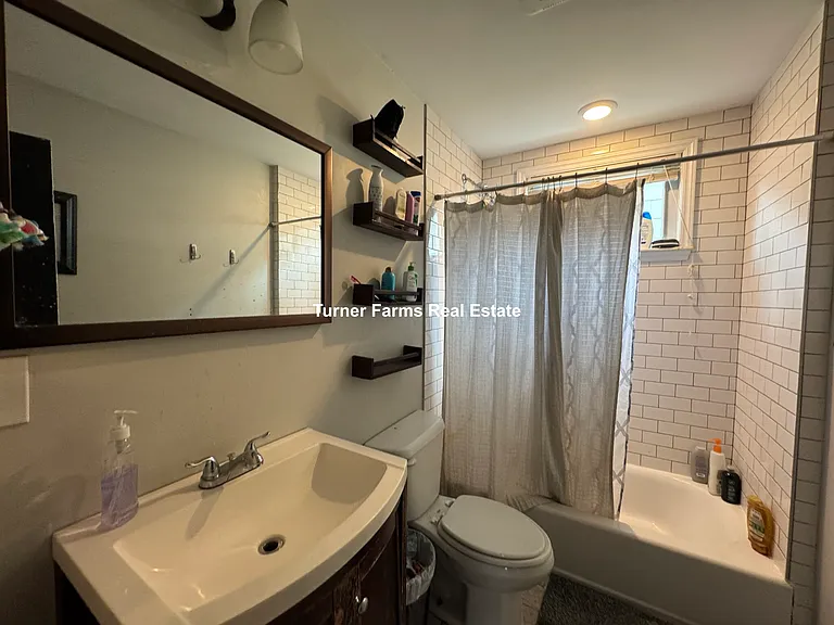 10 Taft St — Photo 19